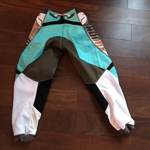 Ladies Thor riding pants NWOT